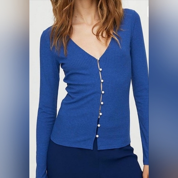 Aritzia Tops - Aritzia Wilfred Blue Button-Up Ribbed Women's Sweater Top Size L